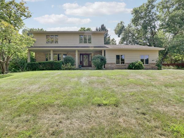 8359 Amsden Ridge Drive, Bloomington, MN 55438