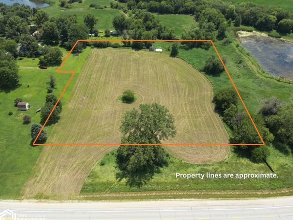 1470 Winterset Drive, Shenandoah, IA 51601