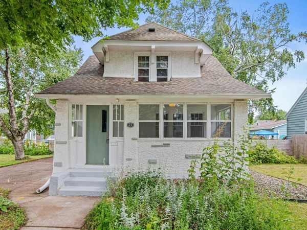 1221 4th Street E, Saint Paul, MN 55106