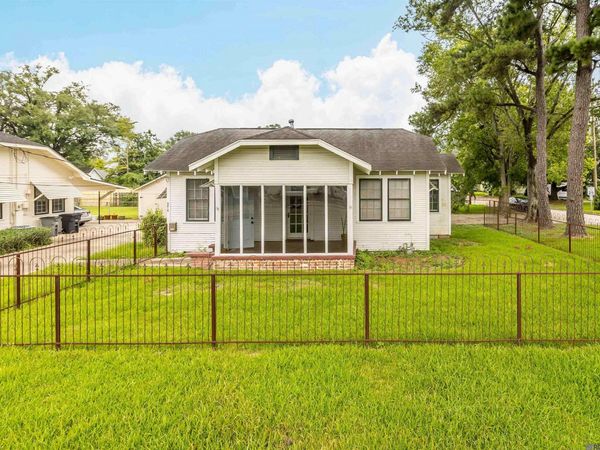 3210 Perkins Rd, Baton Rouge, LA 70808