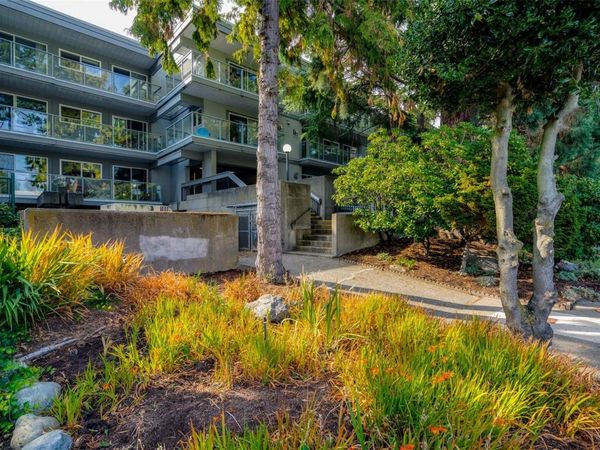 2022 Foul Bay Rd , Unit #206, Victoria, BC V8R 5A9