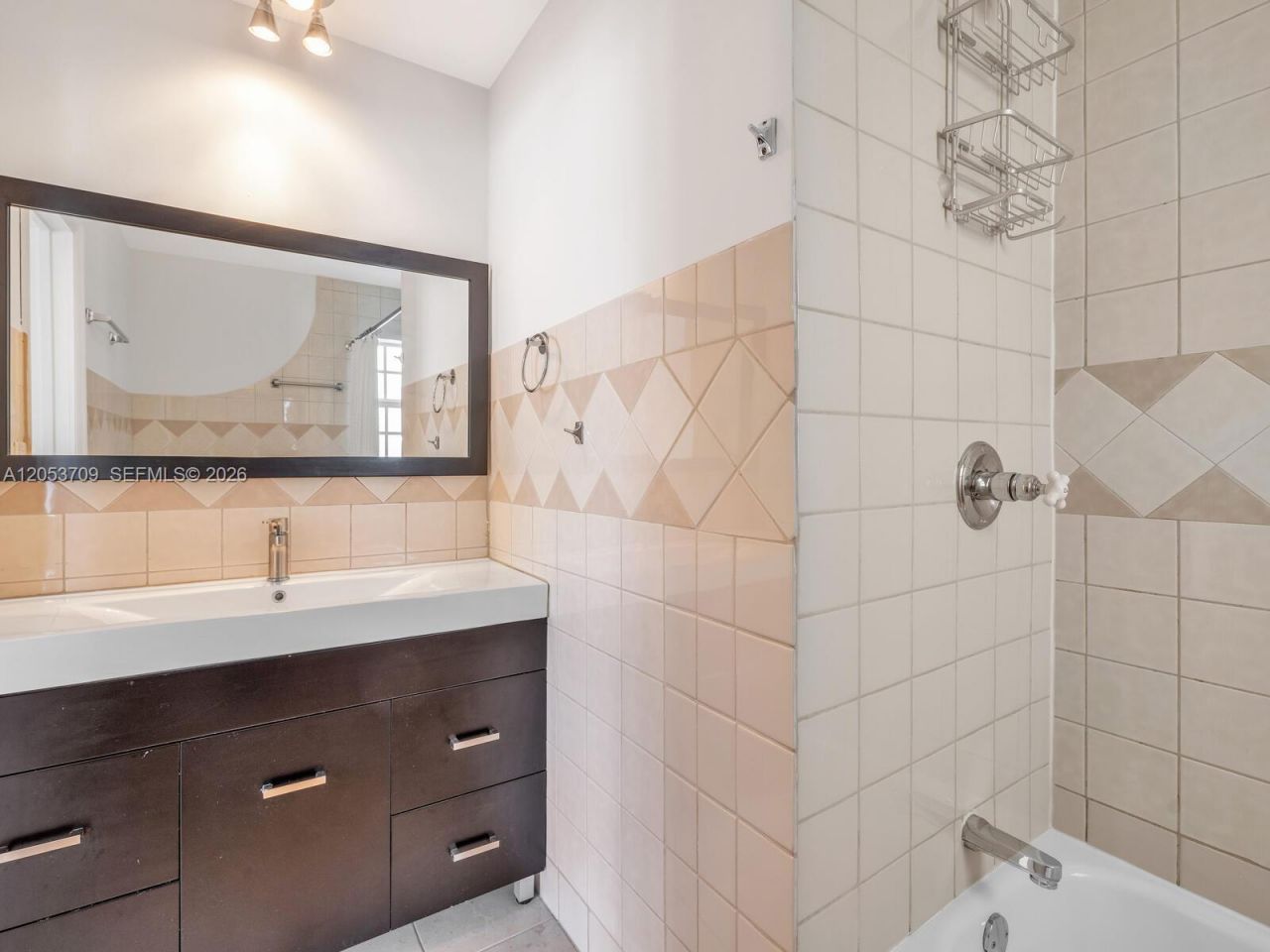 9033 Carlyle Ave , Surfside, FL 33154 Photo