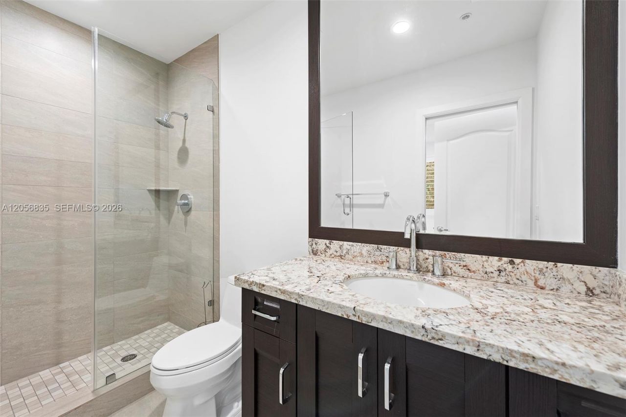 348 Elm St, Unit B-10, Hollywood, FL 33019 Photo