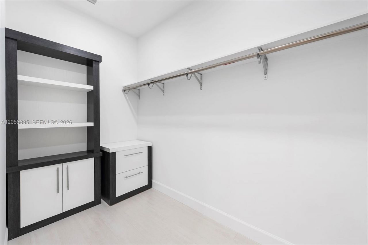 348 Elm St, Unit B-10, Hollywood, FL 33019 Photo