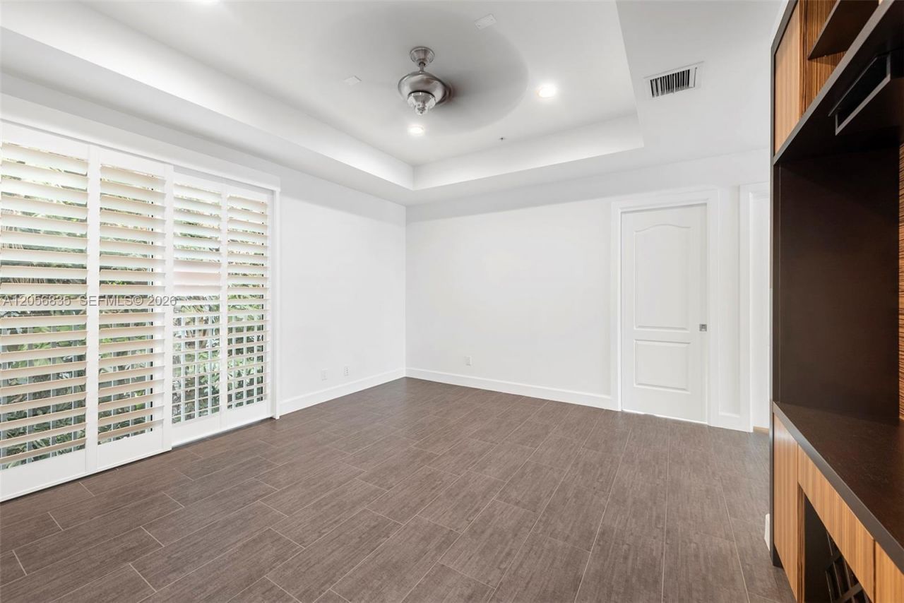348 Elm St, Unit B-10, Hollywood, FL 33019 Photo