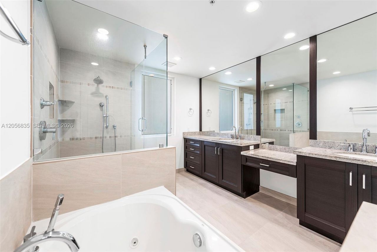 348 Elm St, Unit B-10, Hollywood, FL 33019 Photo
