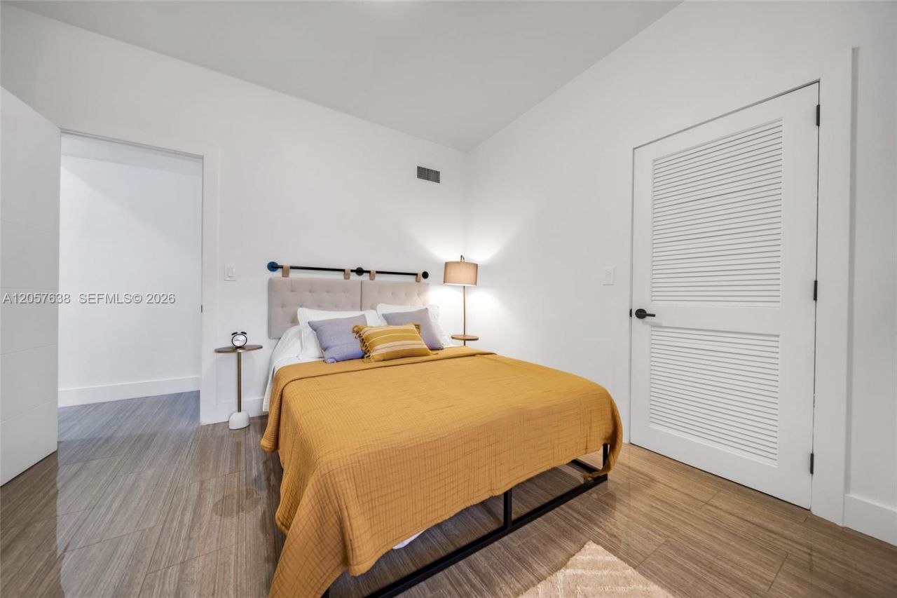 1800 SW 5th Ave , Unit n/a, Miami, FL 33129 Photo