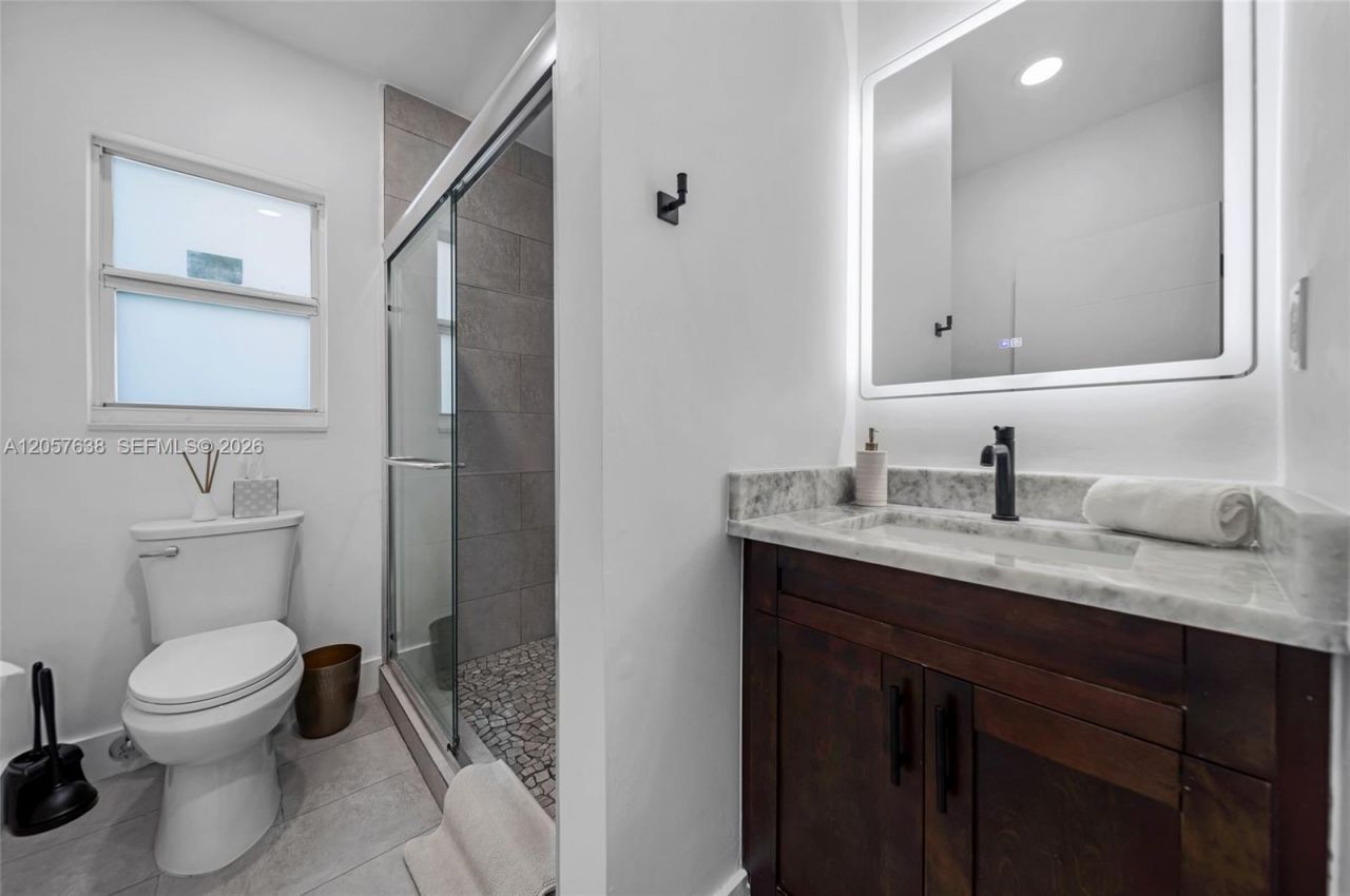 1800 SW 5th Ave , Unit n/a, Miami, FL 33129 Photo