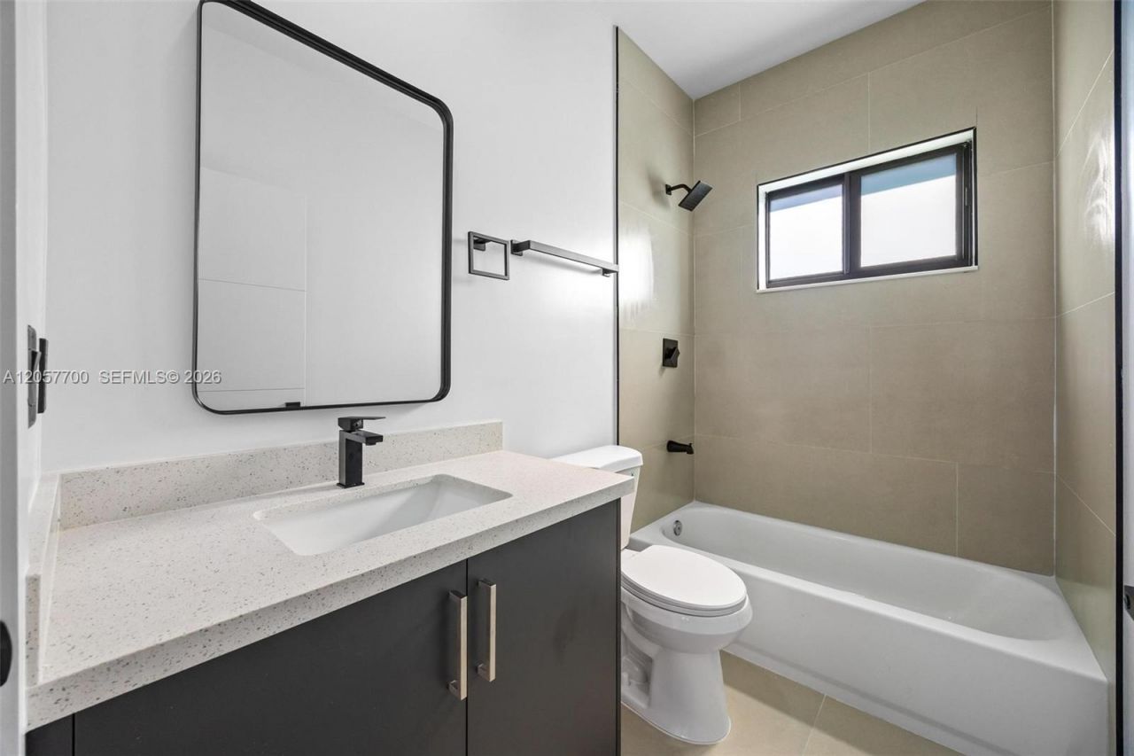 601 NW 3rd Ave, Unit A, Hallandale Beach, FL 33009 Photo