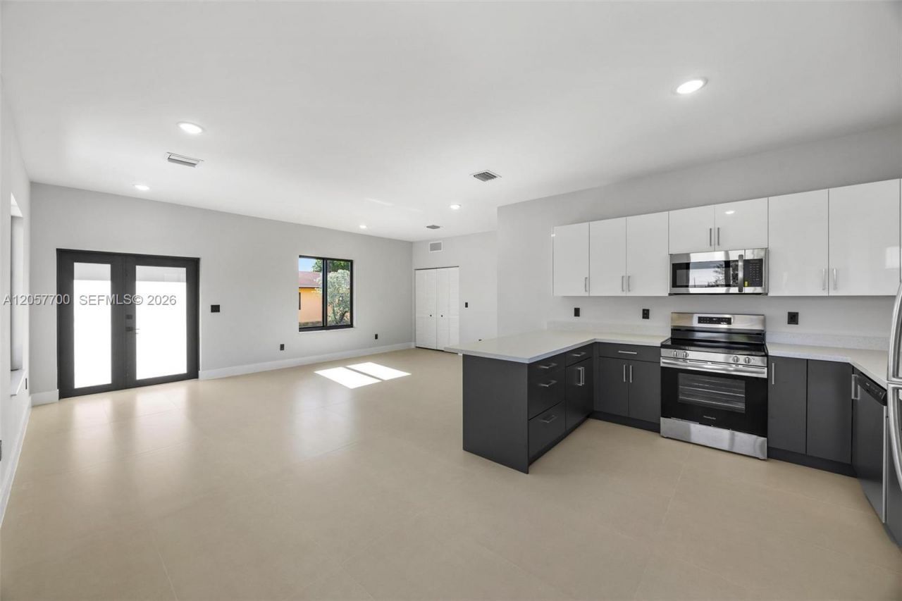 601 NW 3rd Ave, Unit A, Hallandale Beach, FL 33009 Photo