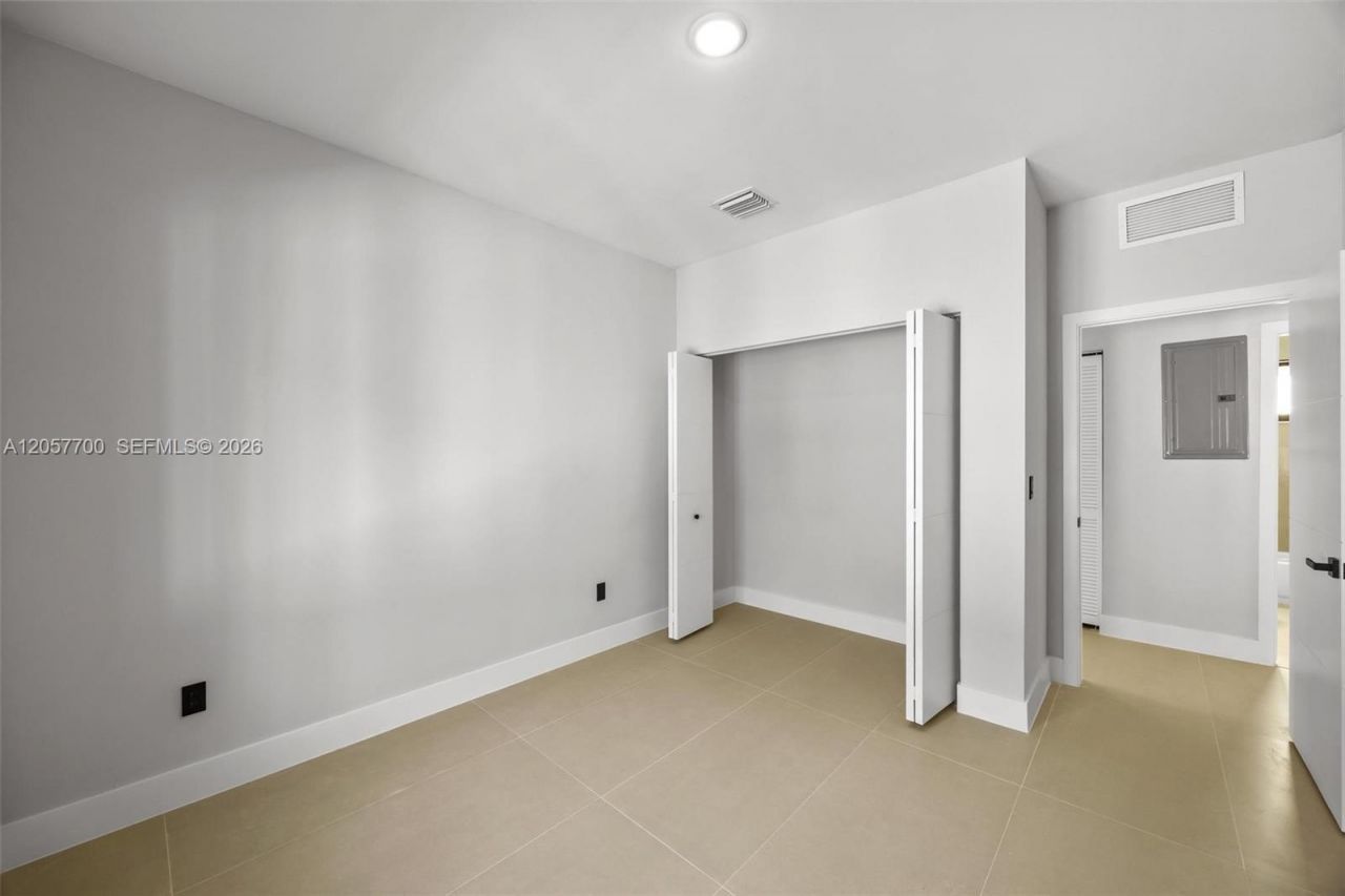 601 NW 3rd Ave, Unit A, Hallandale Beach, FL 33009 Photo
