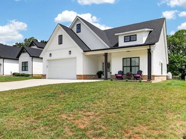 1268 Stoney Ridge Boulevard, Forest, VA 24551