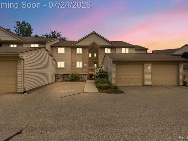 4892 Ashley Lane, Waterford Twp, MI 48329