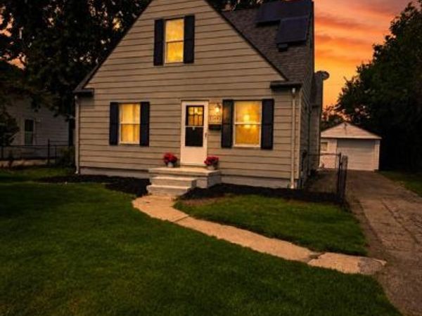 31492 Cherry Hill Road, Garden City, MI 48135