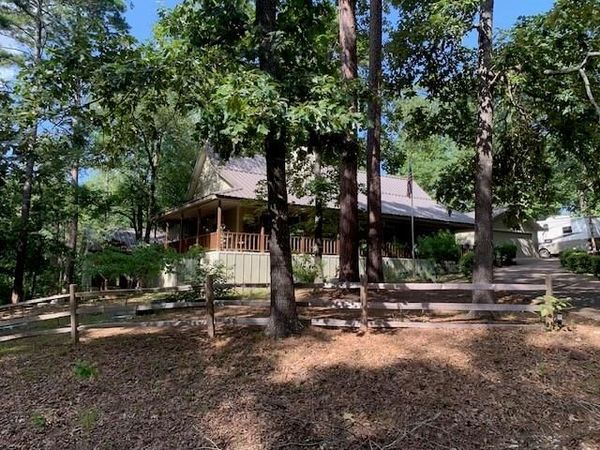 860 Wildwood Trail, Holly Lake Ranch, TX 75765