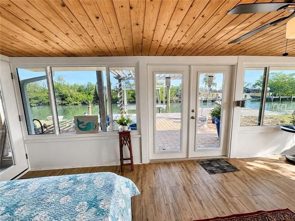 11242 Matlacha AVE , MATLACHA, FL 33993