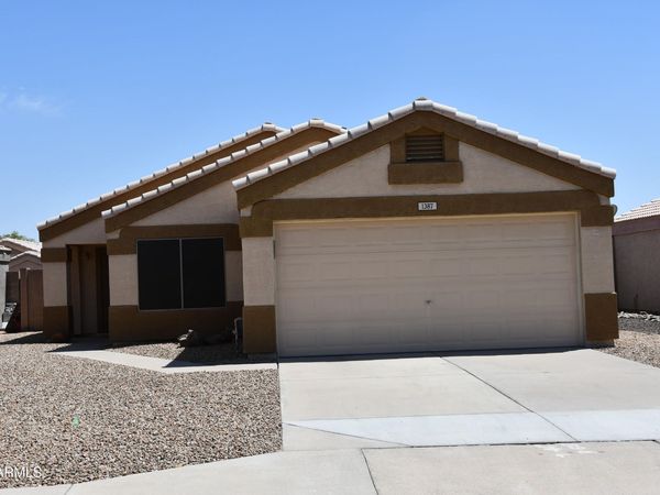 1387 W 18th Avenue, Apache Junction, AZ 85120