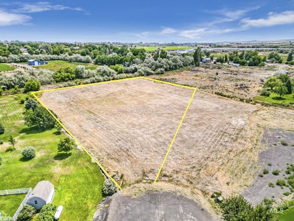 002 Fernandes Acres, Hagerman, ID 83332