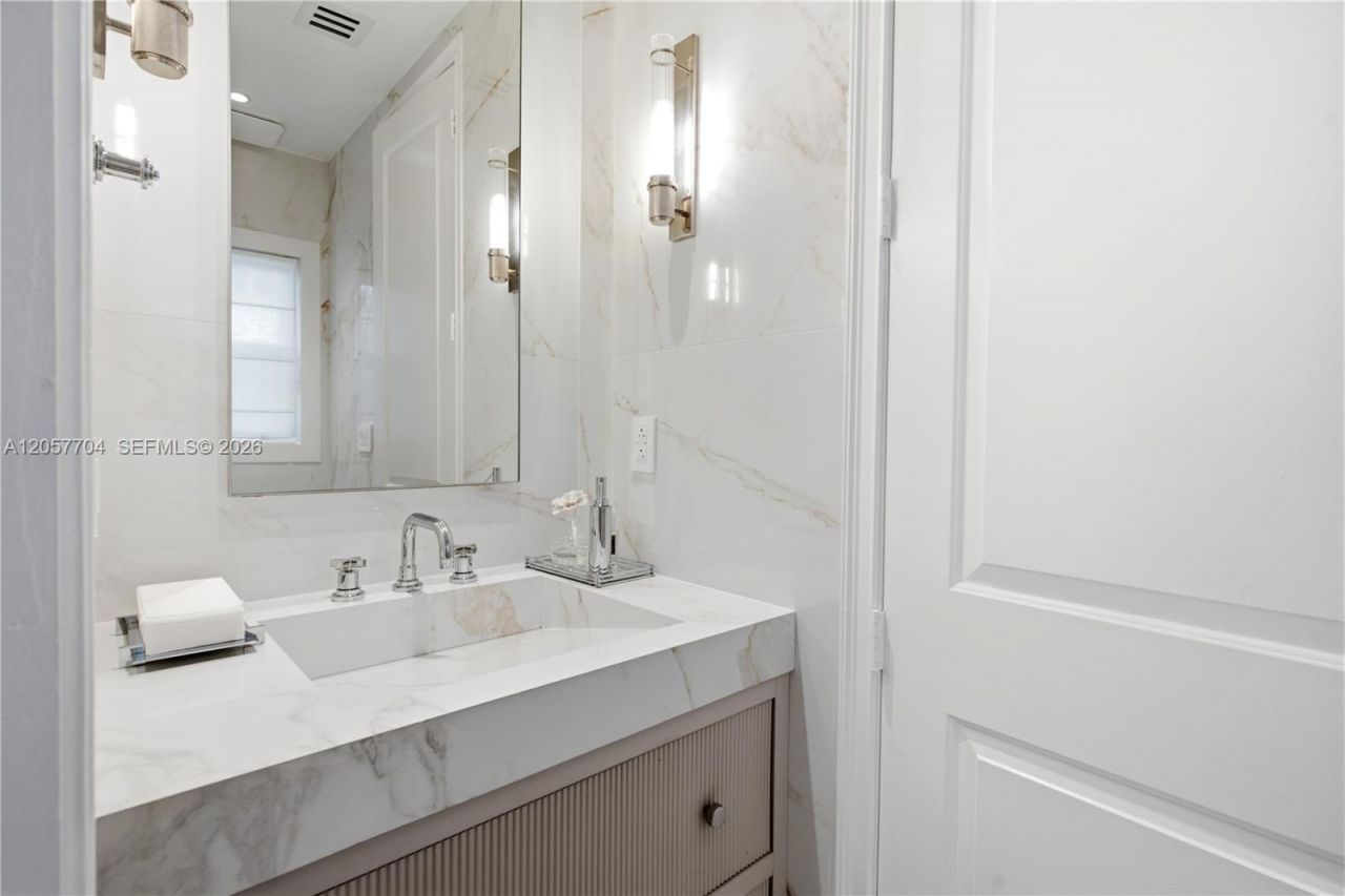 540 Loretto Ave , Unit 19, Coral Gables, FL 33146 Photo