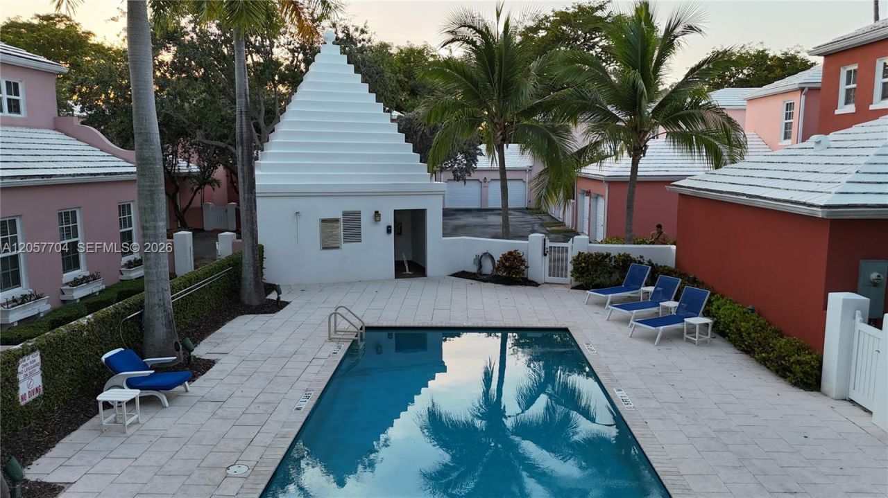 540 Loretto Ave , Unit 19, Coral Gables, FL 33146 Photo
