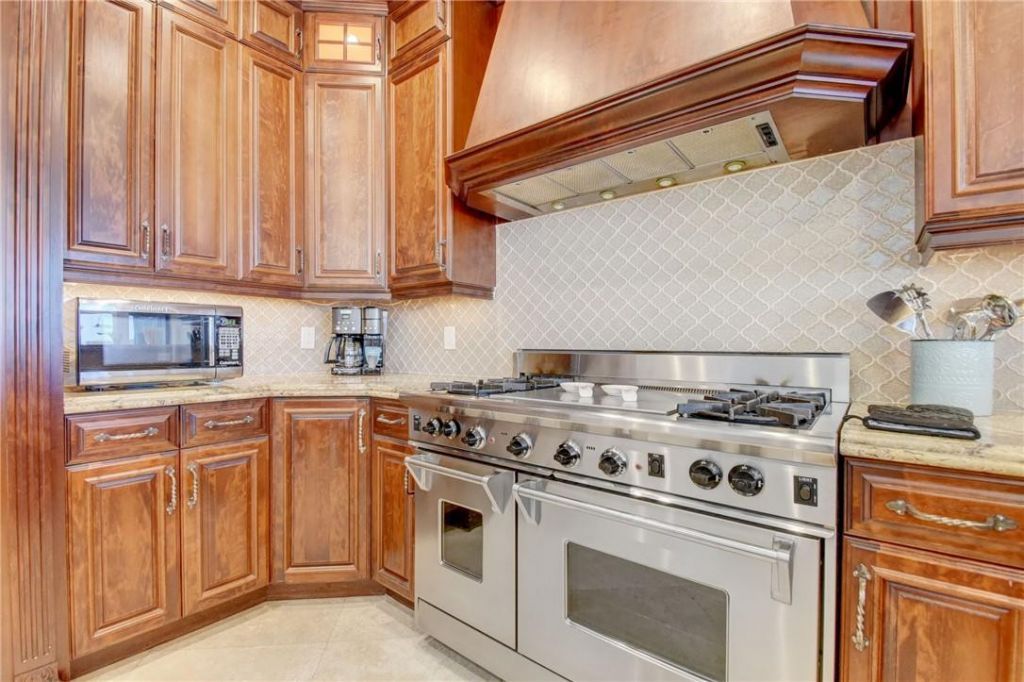 1320 S Lakeside Drive, Lake Worth Beach, FL 33460 Photo