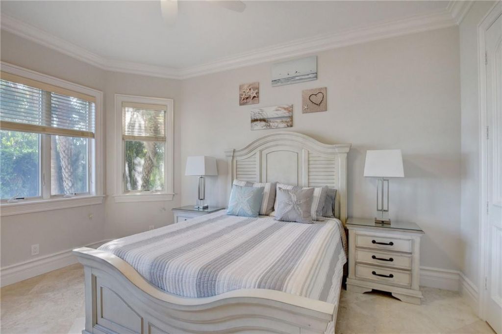 1320 S Lakeside Drive, Lake Worth Beach, FL 33460 Photo
