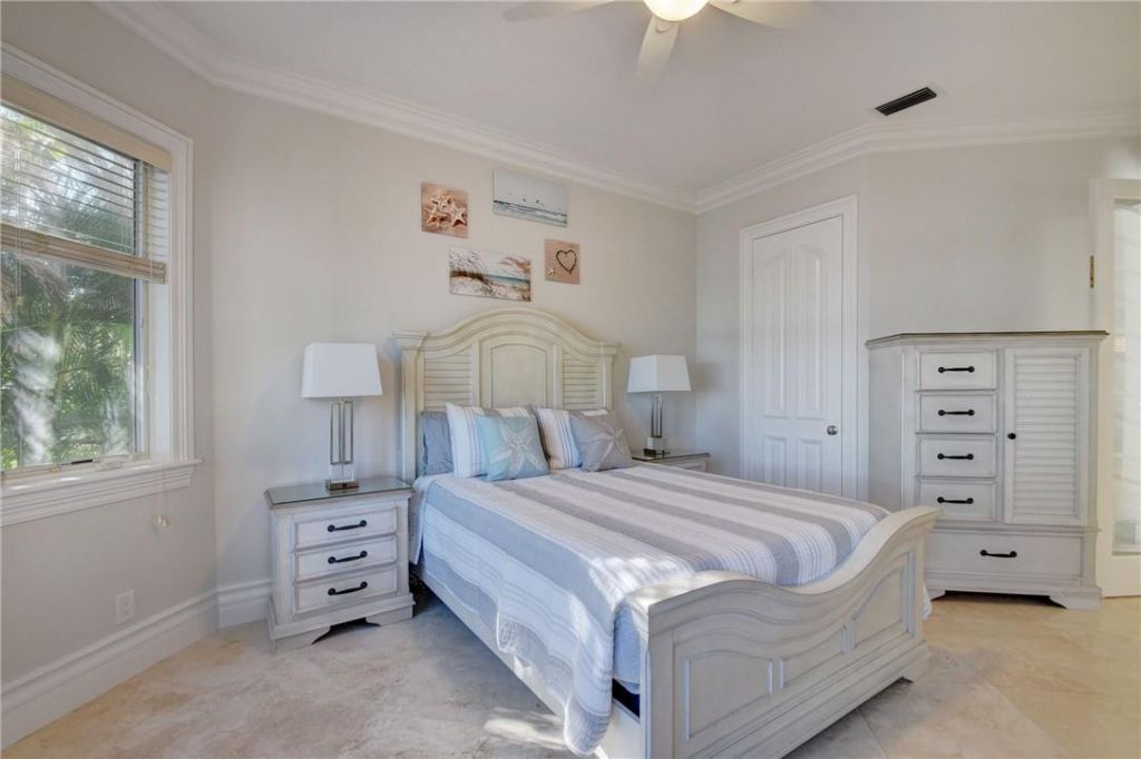 1320 S Lakeside Drive, Lake Worth Beach, FL 33460 Photo