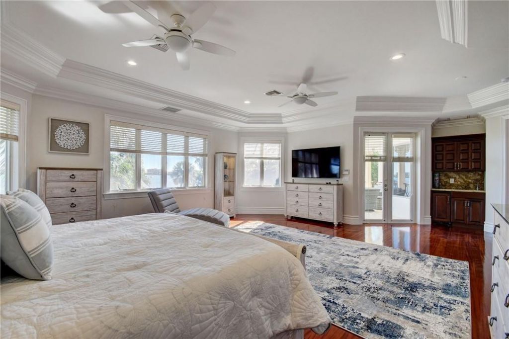 1320 S Lakeside Drive, Lake Worth Beach, FL 33460 Photo