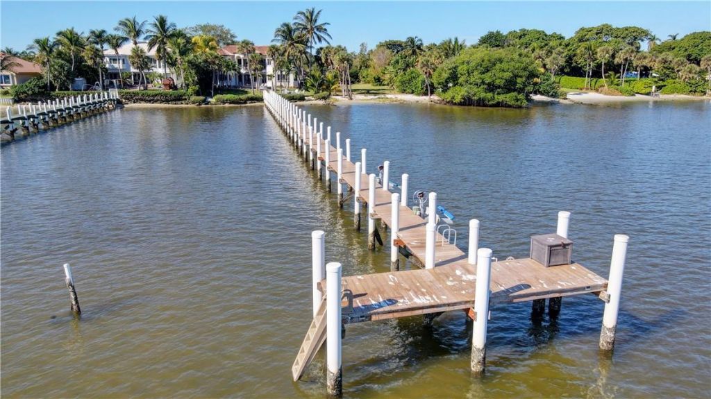 1320 S Lakeside Drive, Lake Worth Beach, FL 33460 Photo