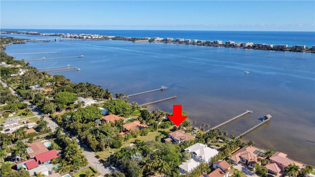 1320 S Lakeside Drive, Lake Worth Beach, FL 33460 Photo