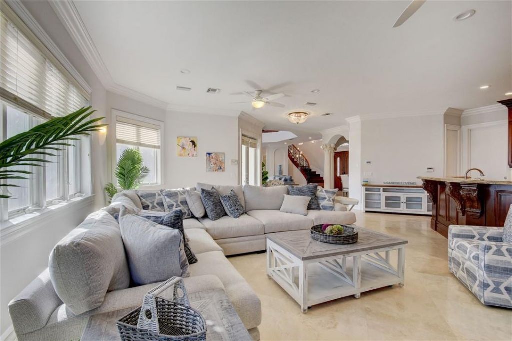 1320 S Lakeside Drive, Lake Worth Beach, FL 33460 Photo