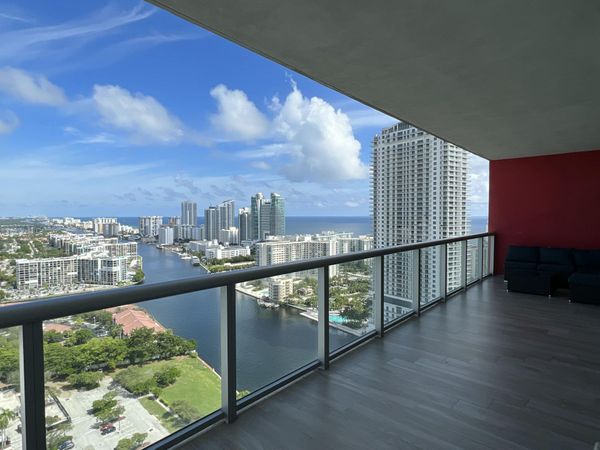 2600 E HALLANDALE BEACH Boulevard, Unit T3110, Hallandale Beach, FL 33009
