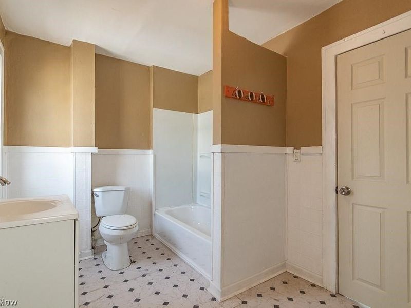 3439 W 65th Street, Cleveland, OH 44102 Photo 12