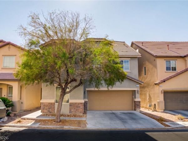 8051 Maple Park Street , Las Vegas, NV 89131