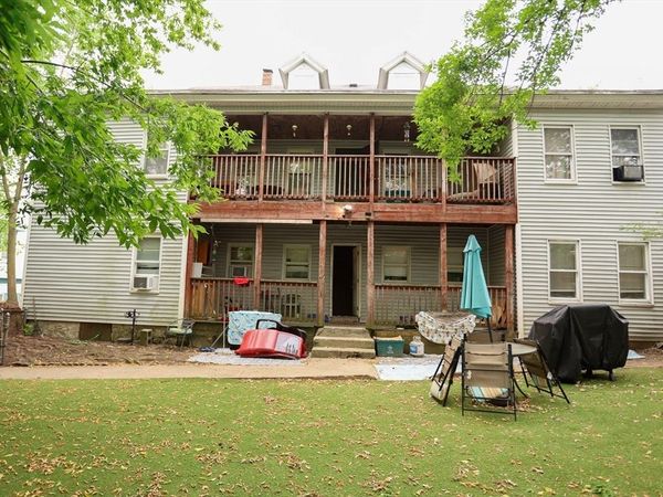 22-24 Floyd St, Lowell, MA 01852