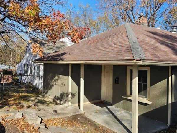 8309 Wabash Avenue, Kansas City, MO 64132