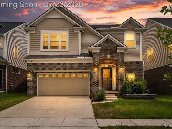 28296 Verona Drive, Novi, MI 48377