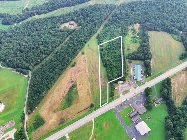1241 Broadway Ave , New Johnsonville, TN 37134