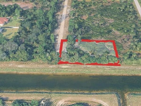 6000 Tena AVE N, LEHIGH ACRES, FL 33971