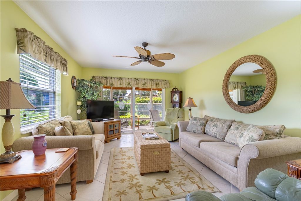 95 Spring Lake Drive, Unit 107, Vero Beach, FL 32962 Photo