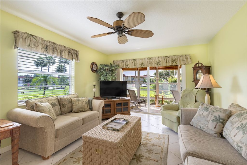 95 Spring Lake Drive, Unit 107, Vero Beach, FL 32962 Photo