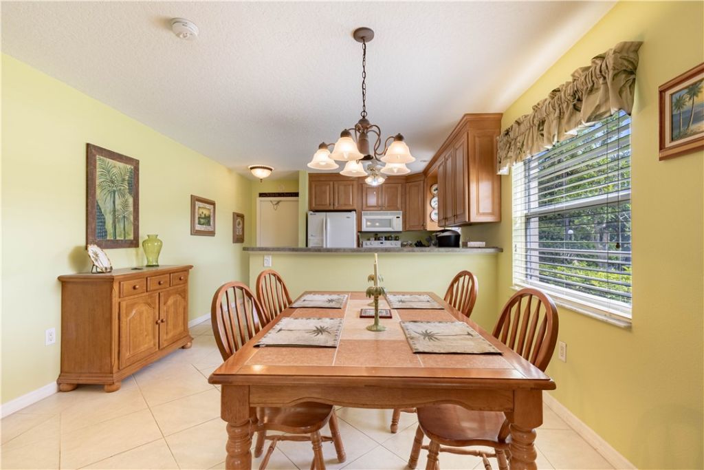 95 Spring Lake Drive, Unit 107, Vero Beach, FL 32962 Photo