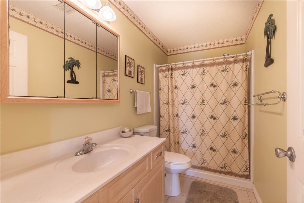 95 Spring Lake Drive, Unit 107, Vero Beach, FL 32962 Photo