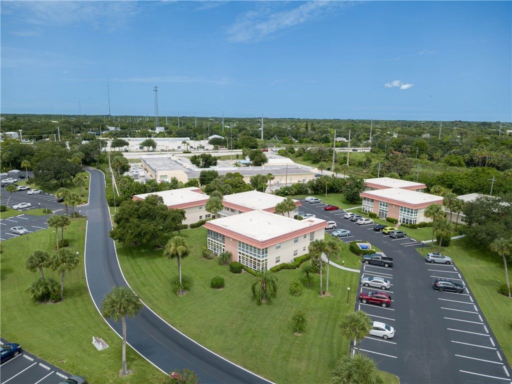 95 Spring Lake Drive, Unit 107, Vero Beach, FL 32962 Photo