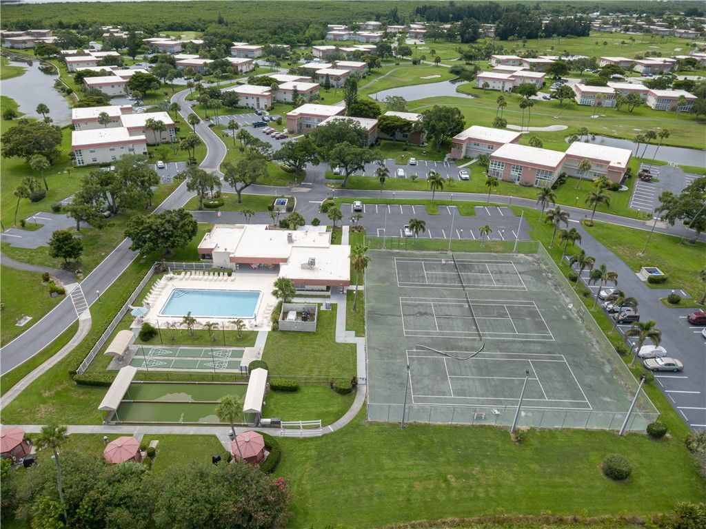 95 Spring Lake Drive, Unit 107, Vero Beach, FL 32962 Photo