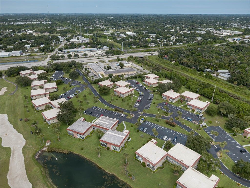 95 Spring Lake Drive, Unit 107, Vero Beach, FL 32962 Photo