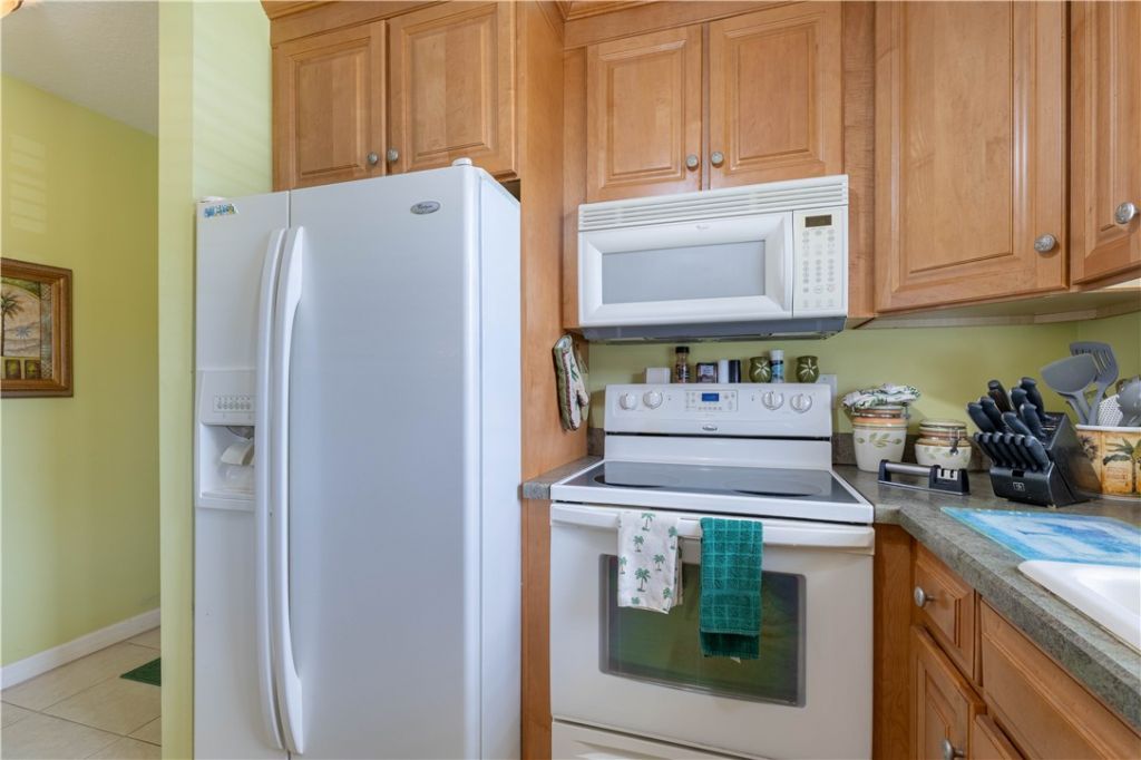 95 Spring Lake Drive, Unit 107, Vero Beach, FL 32962 Photo