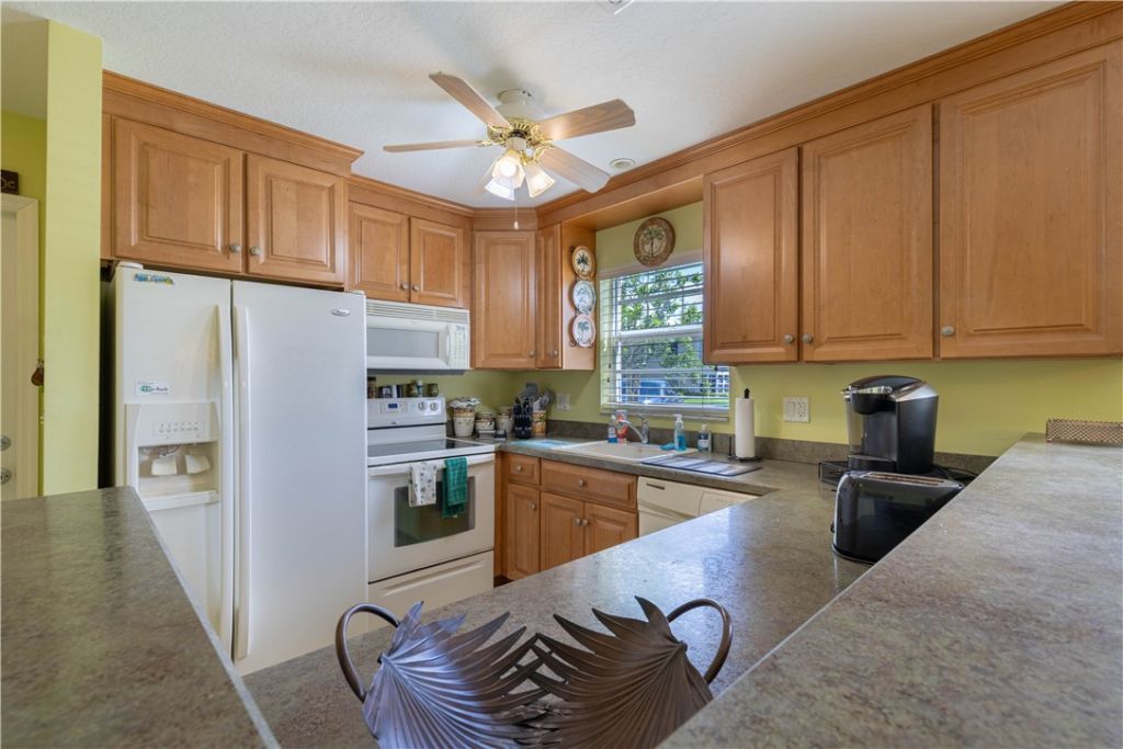 95 Spring Lake Drive, Unit 107, Vero Beach, FL 32962 Photo