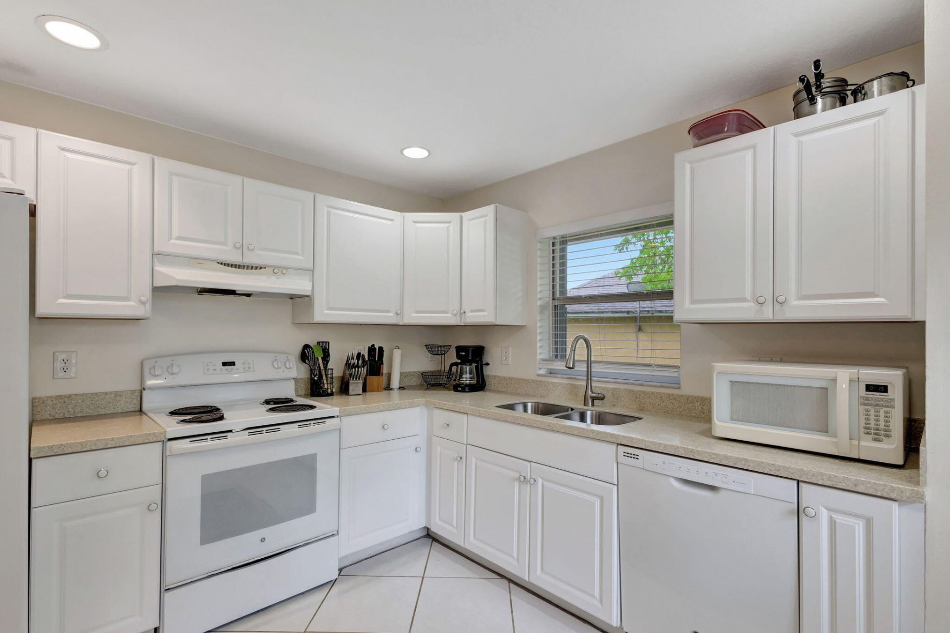 13810 Yarmouth Drive, Wellington, FL 33414 Photo