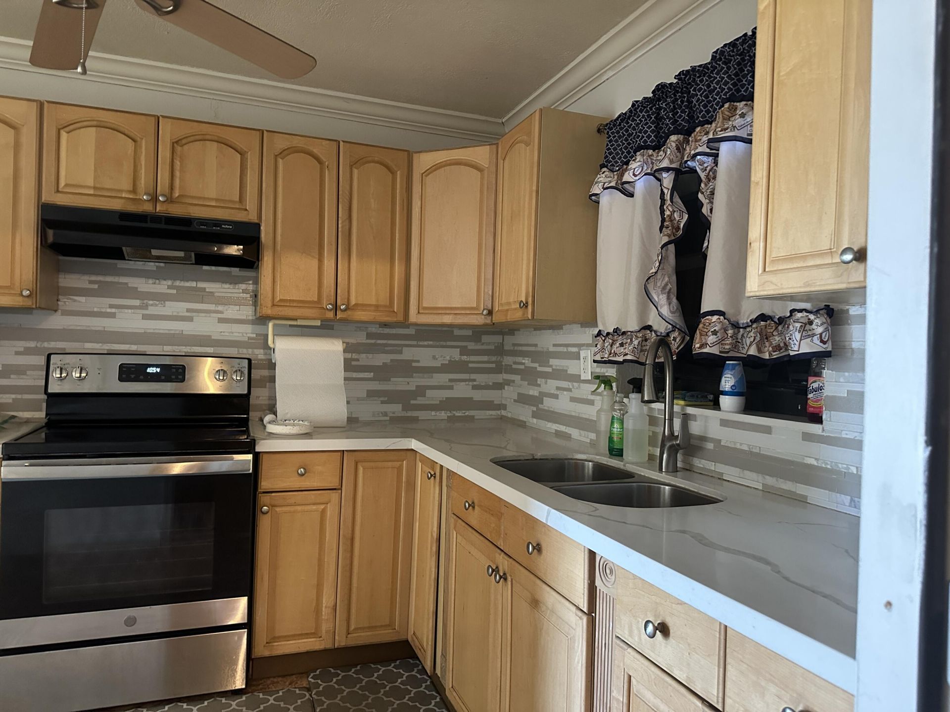 400 NW 184th Terrace, Unit 400, Miami, FL 33169 Photo